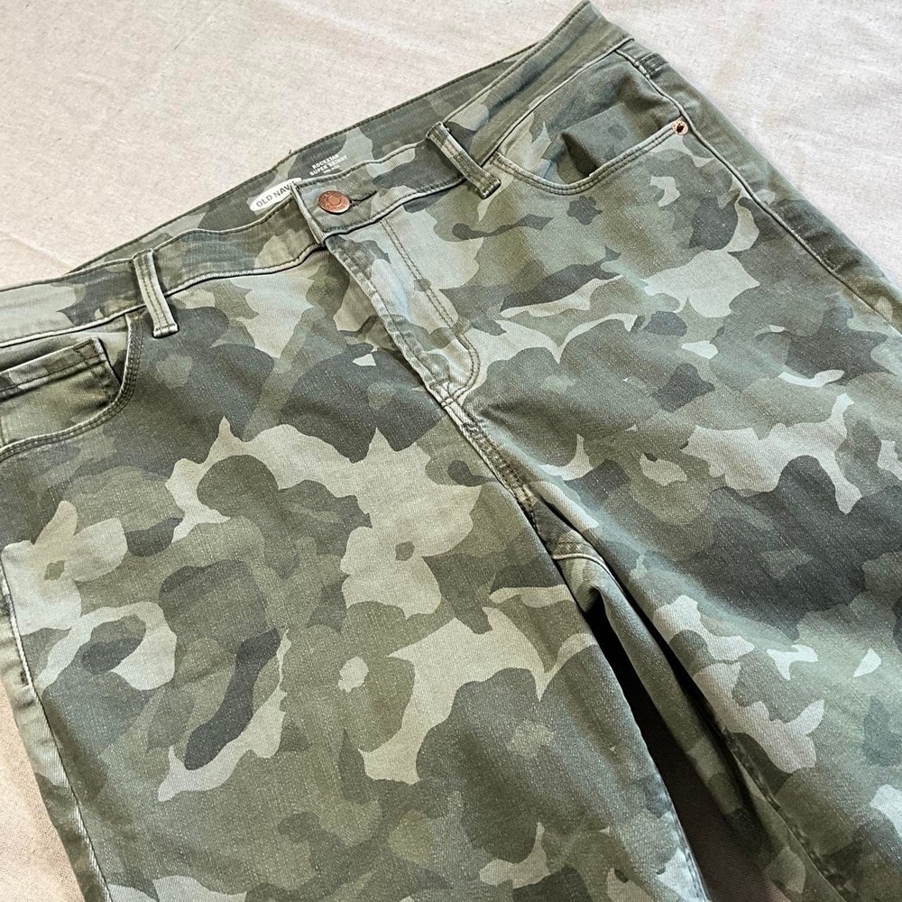 Womens Old Navy Rockstar Camo Skinny Jeans Green Stretch Cotton Blend (Size 14)